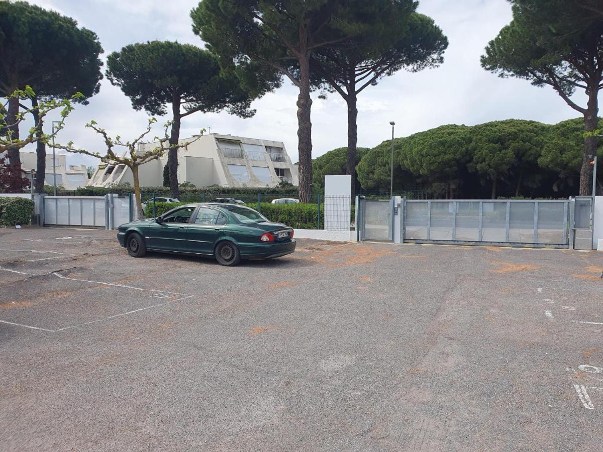 Motte Pour 5 Personnes Maximum La Grande Motte